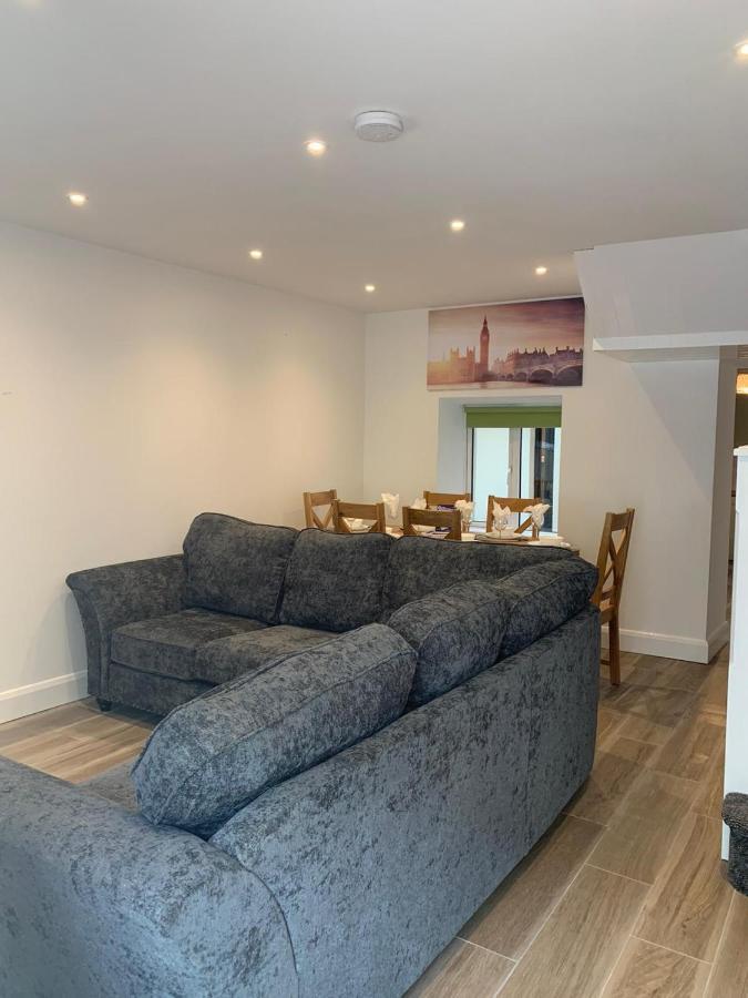 Eyre Square Lane Budget Rooms Galway Bagian luar foto
