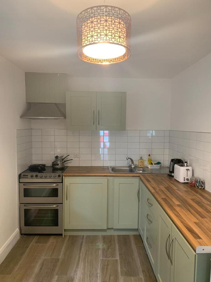 Eyre Square Lane Budget Rooms Galway Bagian luar foto