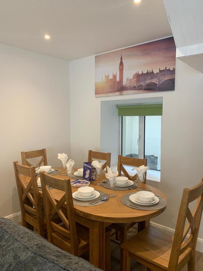 Eyre Square Lane Budget Rooms Galway Bagian luar foto