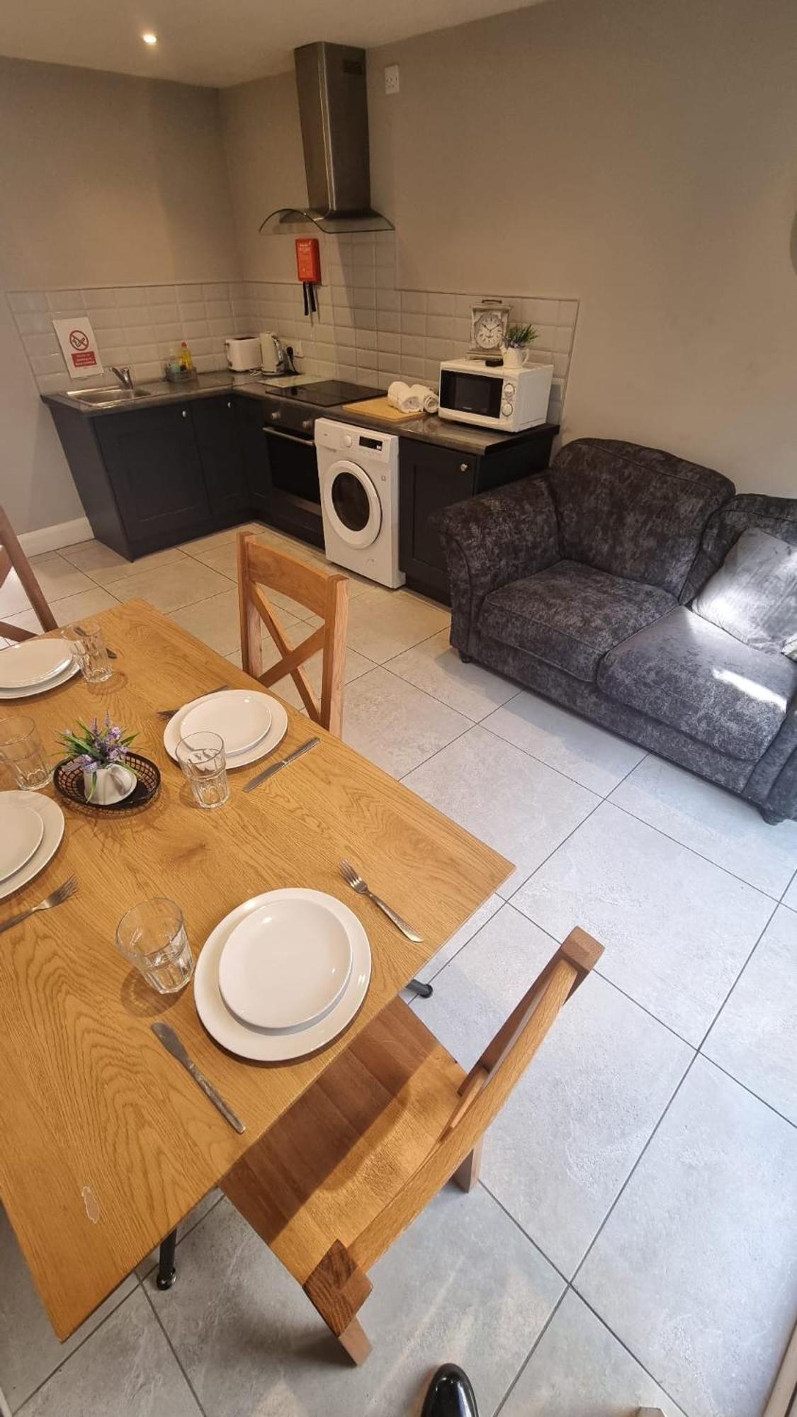 Eyre Square Lane Budget Rooms Galway Bagian luar foto
