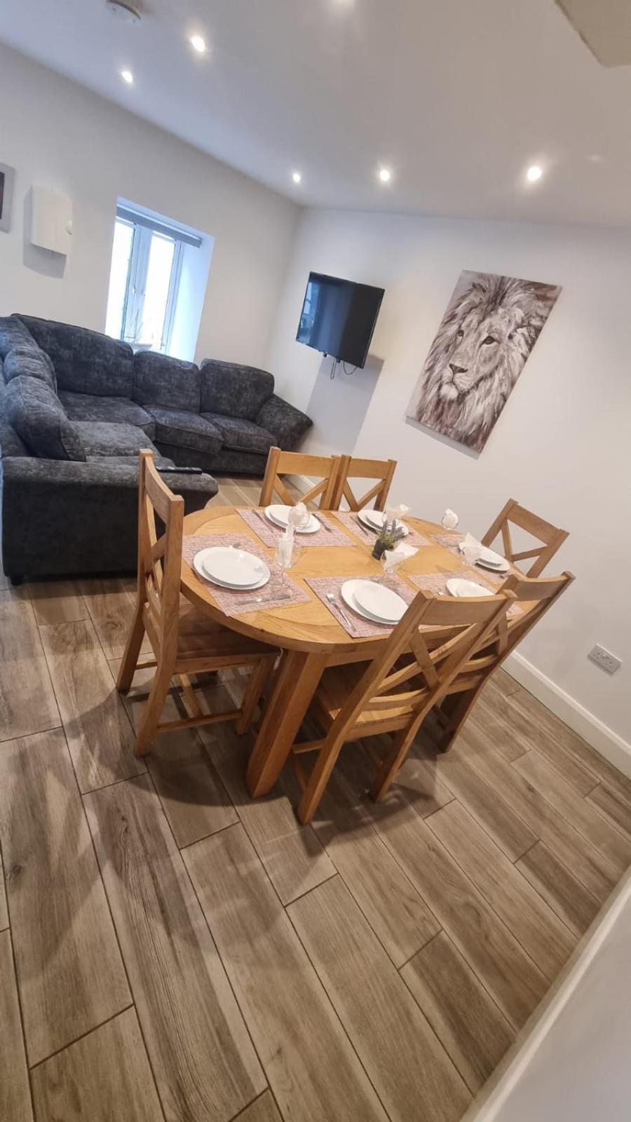 Eyre Square Lane Budget Rooms Galway Bagian luar foto